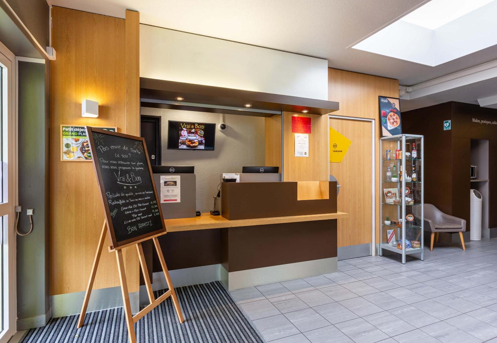 B&B Hotel Chartres Le Coudray エクステリア 写真