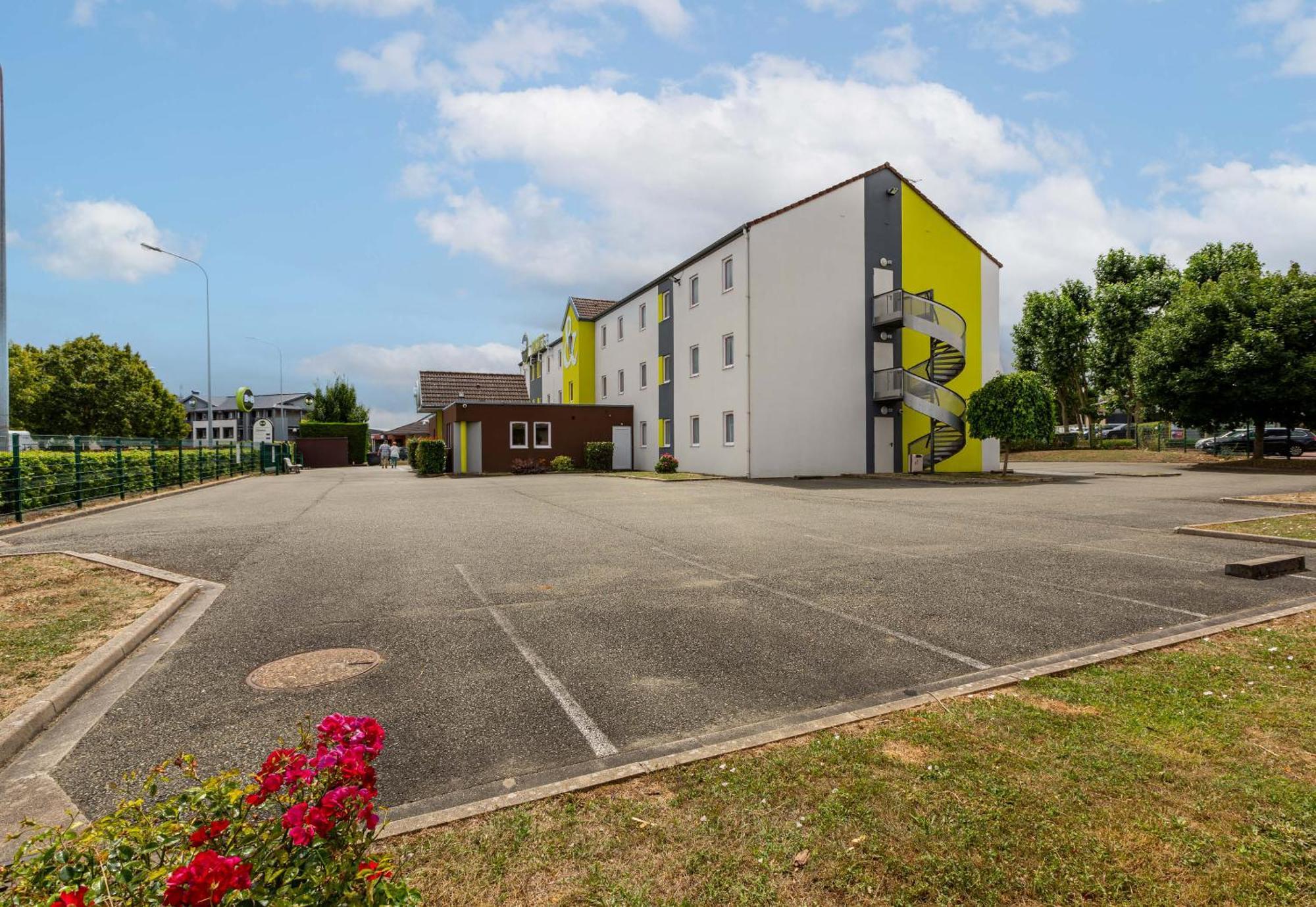 B&B Hotel Chartres Le Coudray エクステリア 写真
