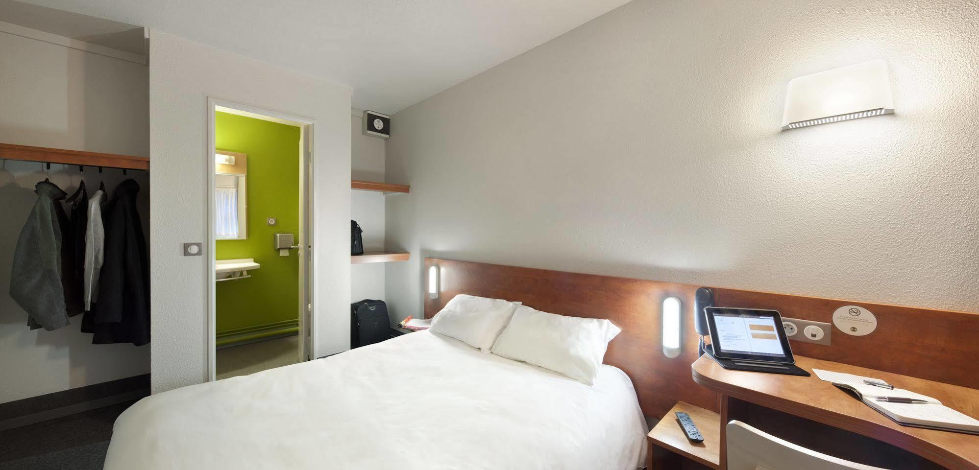 B&B Hotel Chartres Le Coudray エクステリア 写真